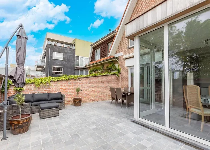 Modern Villa W Private Yard